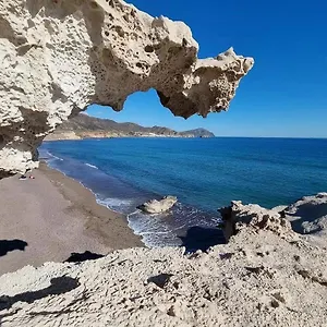 https://apartamento-en-los-escullos-almera.es-andalucia.com